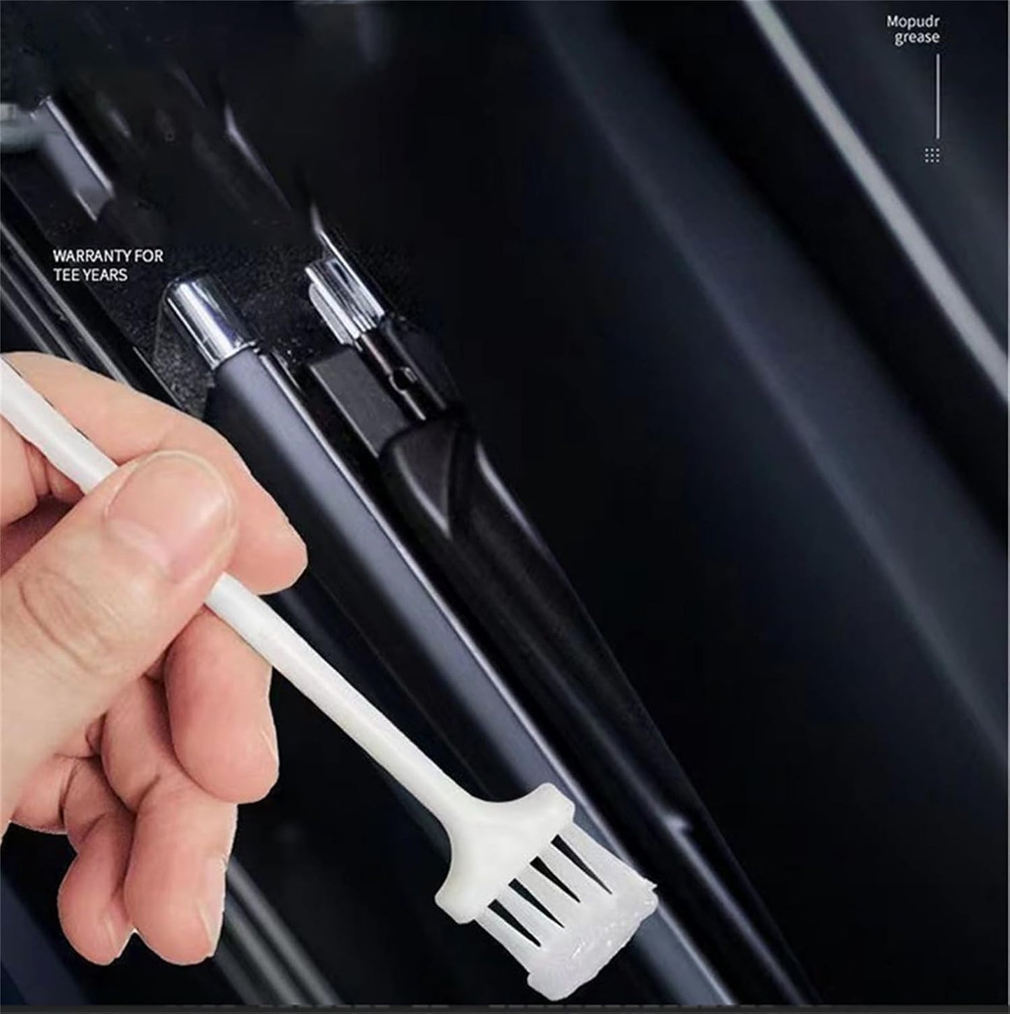 Synthetic Grease for Car Care